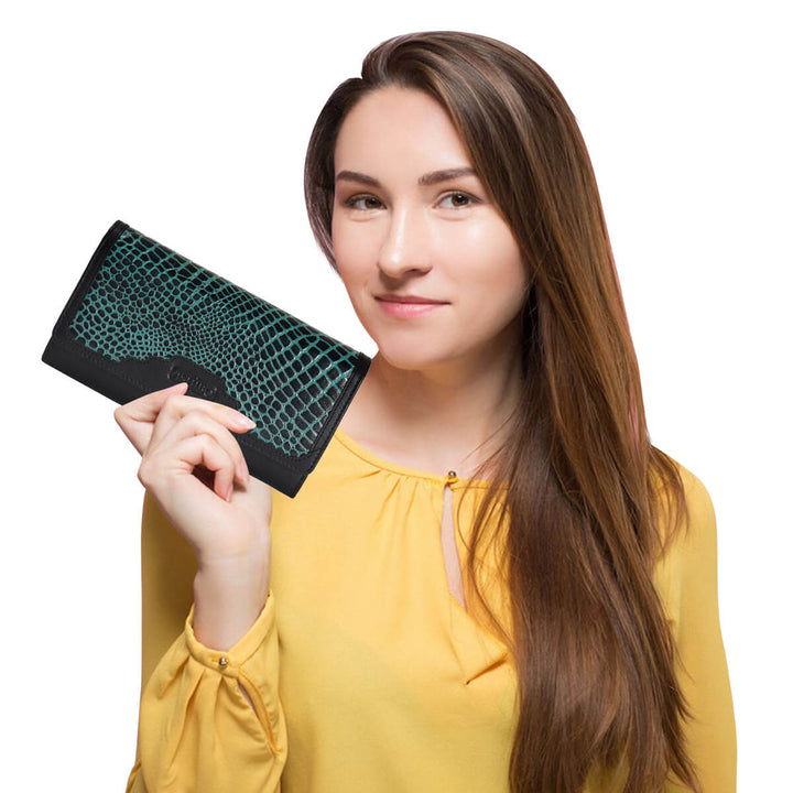 Croco Clutch Wallet Green